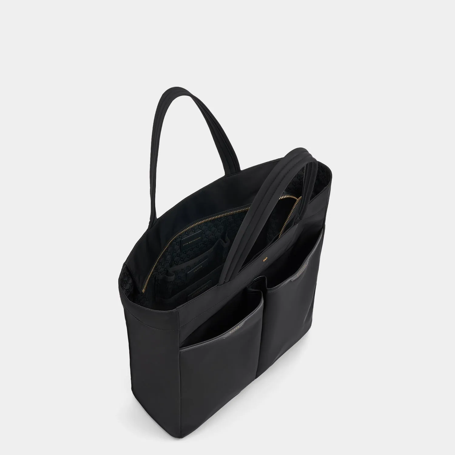 Nevis Tote