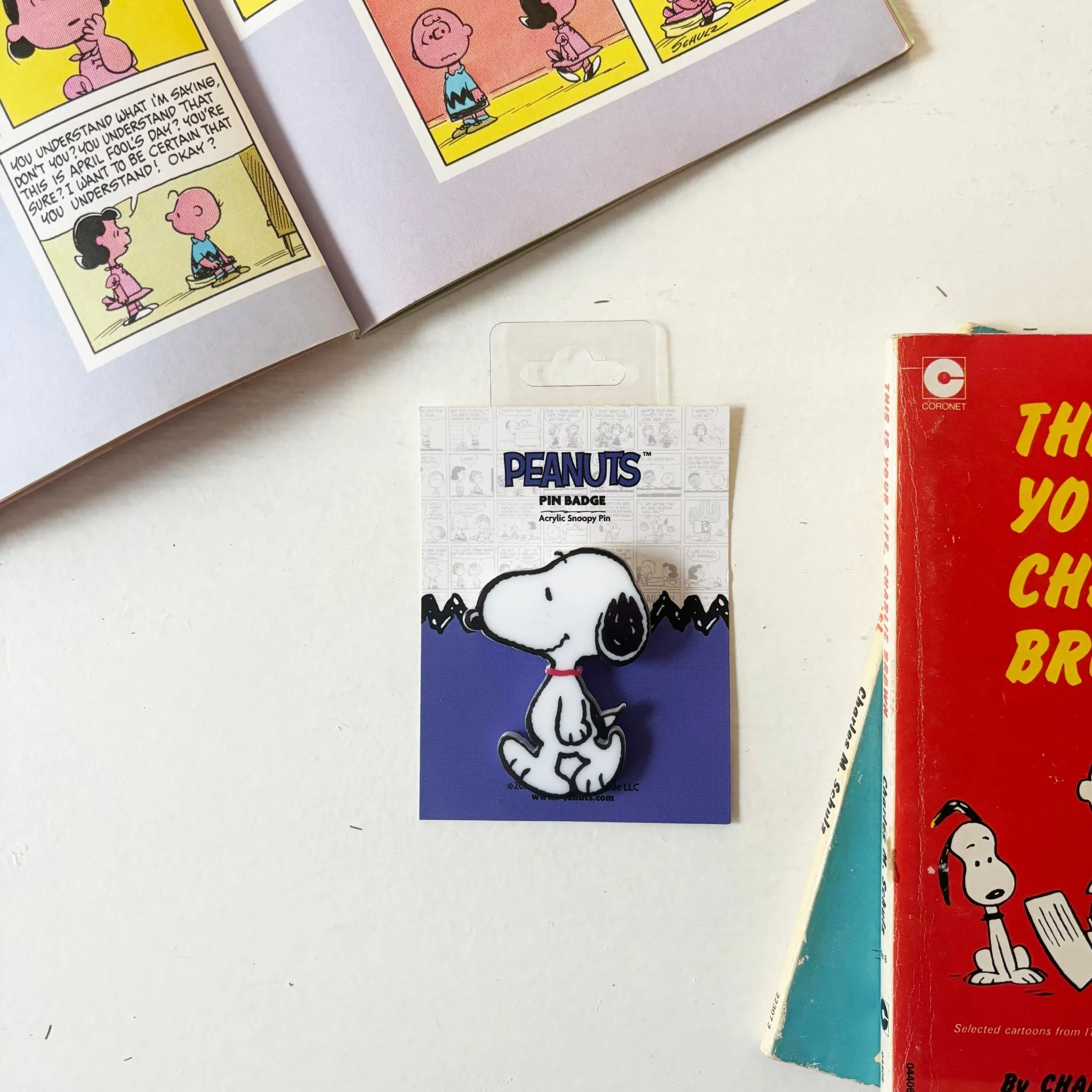 Peanuts Snoopy Pin Badge